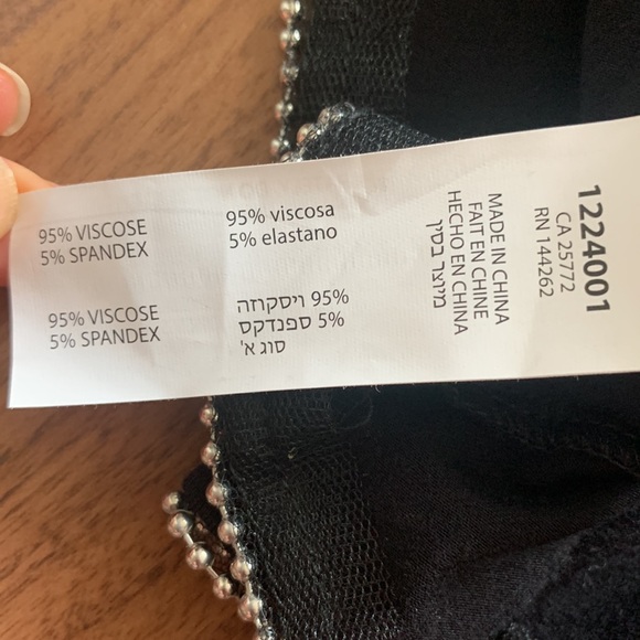 SOLD - no longer available Dex Black Split Back Tshirt metal detail - size L - Picture 6 of 6